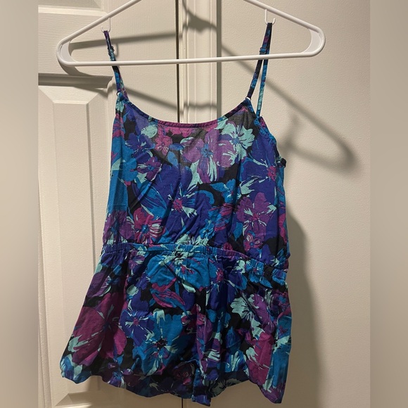 Beautiful Floral Peplum Top - Picture 2 of 2